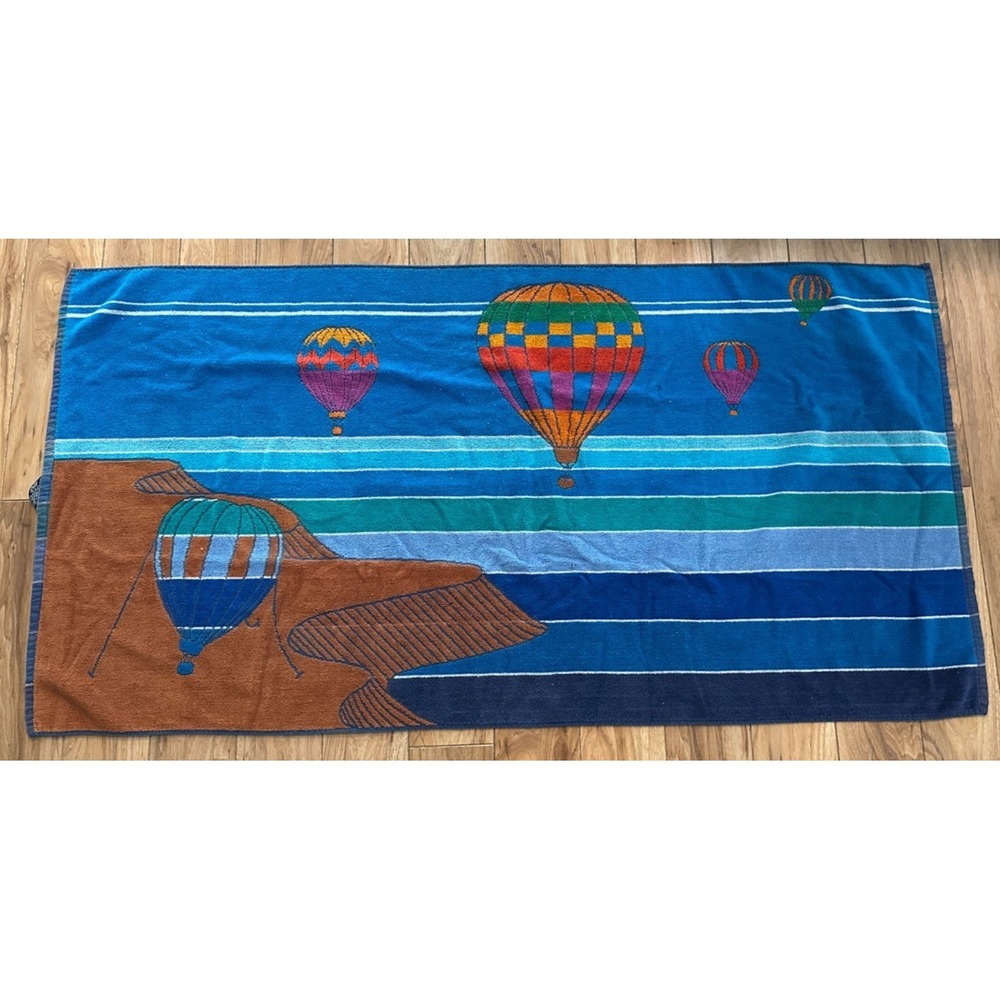 Vtg Surf n Sand Hot Air Balloons Desert Beach Towel Bold Print Colorful 52 x 27